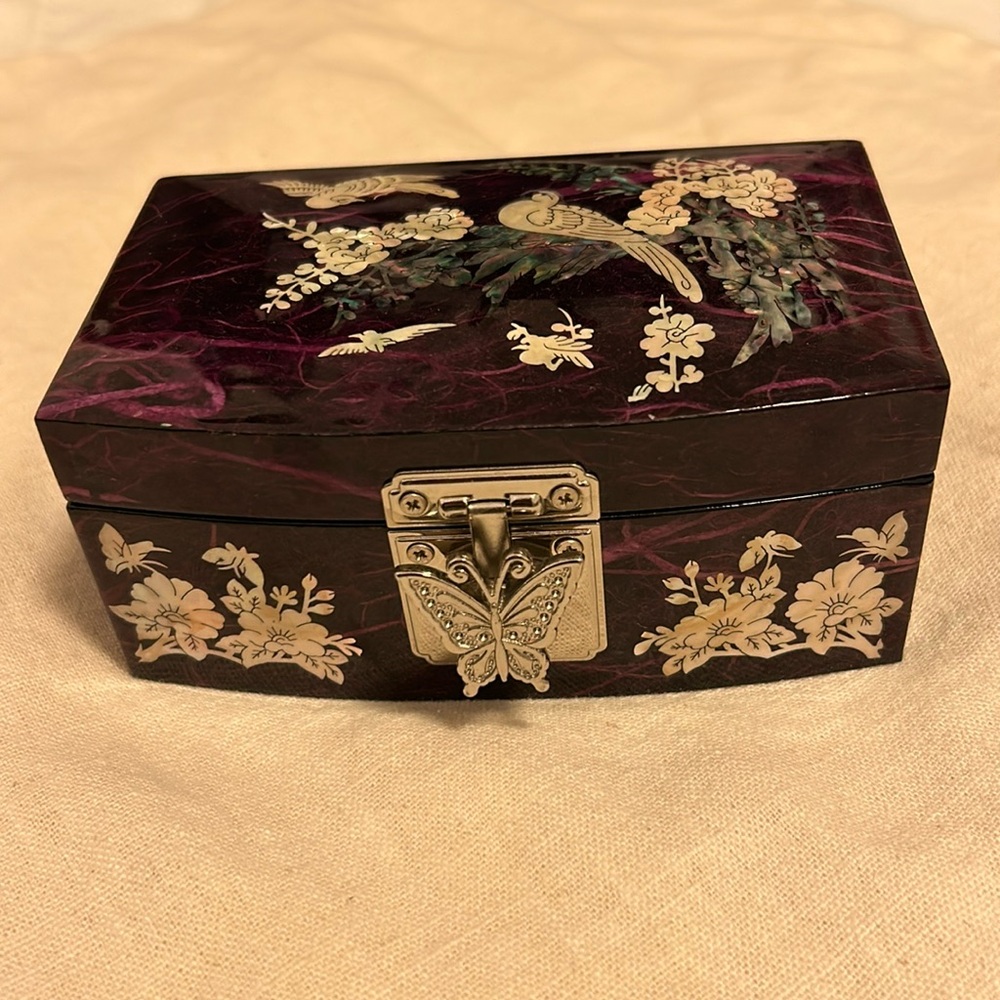 Vintage Mother of Pearl Inlay Jewelry Lacquer Box With Mirror